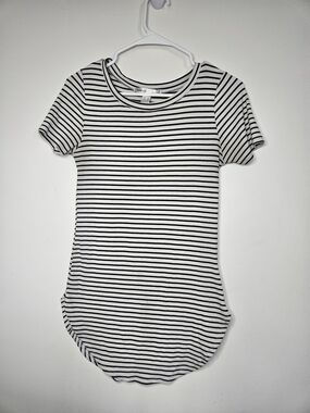 Urban Heritage Striped Ribbed Short Sleeve Top Tee Size M Curved Hem🔥